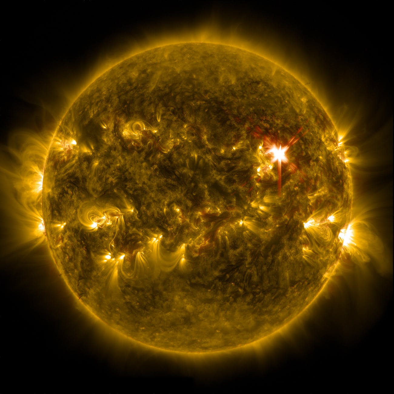 solar-flare-sun-eruption-energy-39649.jpeg